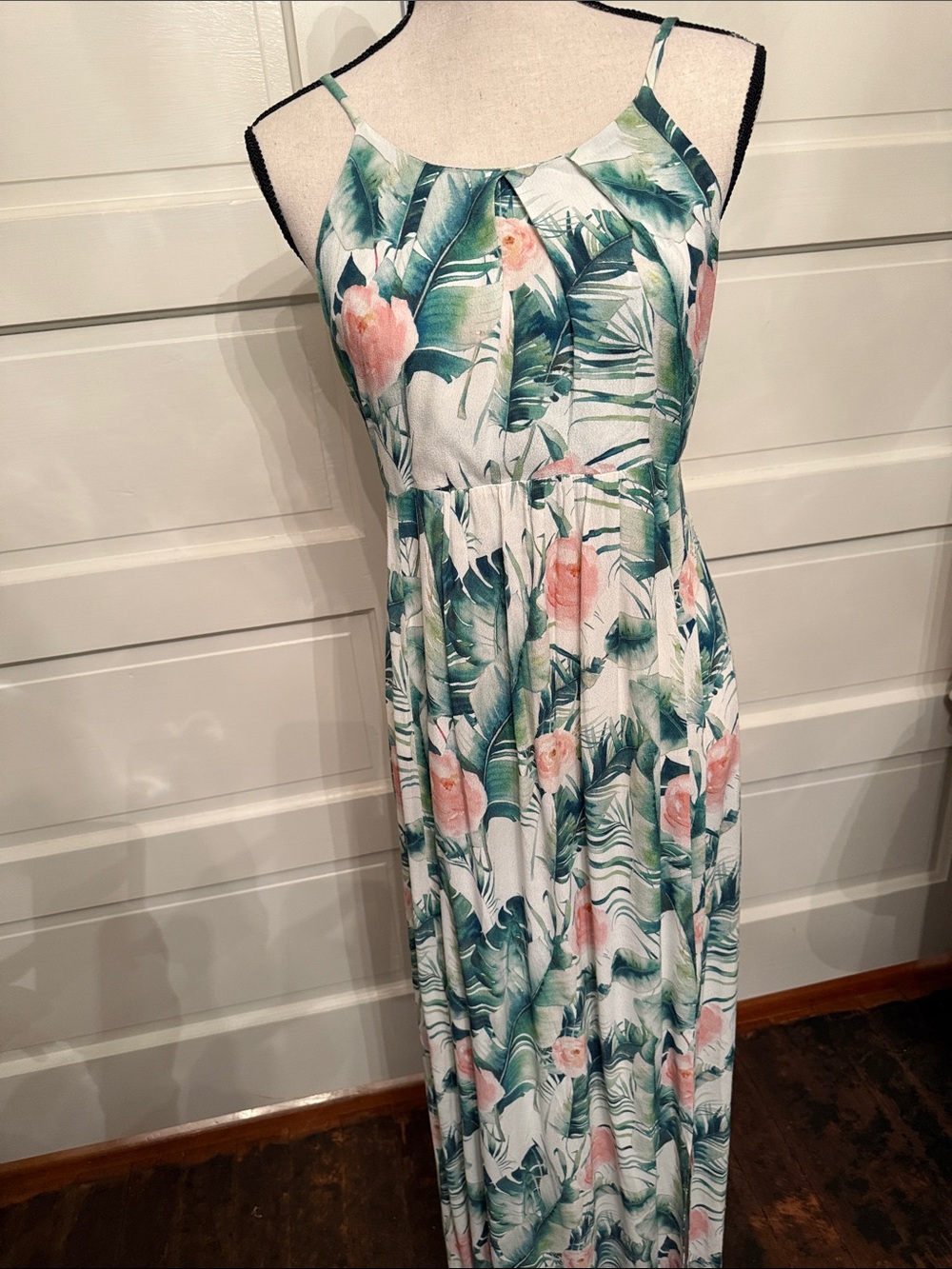 Coastal Chic sweet quality Maxi Dress Smocked Back Vacation Resort Dress LG”